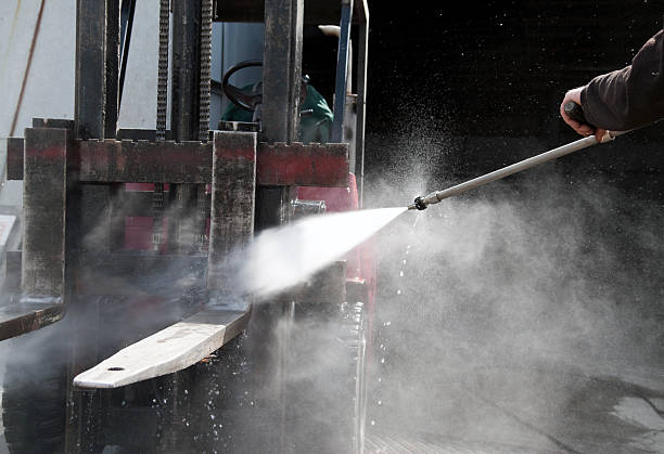 Why Choose Our Certified Pressure Washing Experts for Your Project Needs in Ferndale, CA?